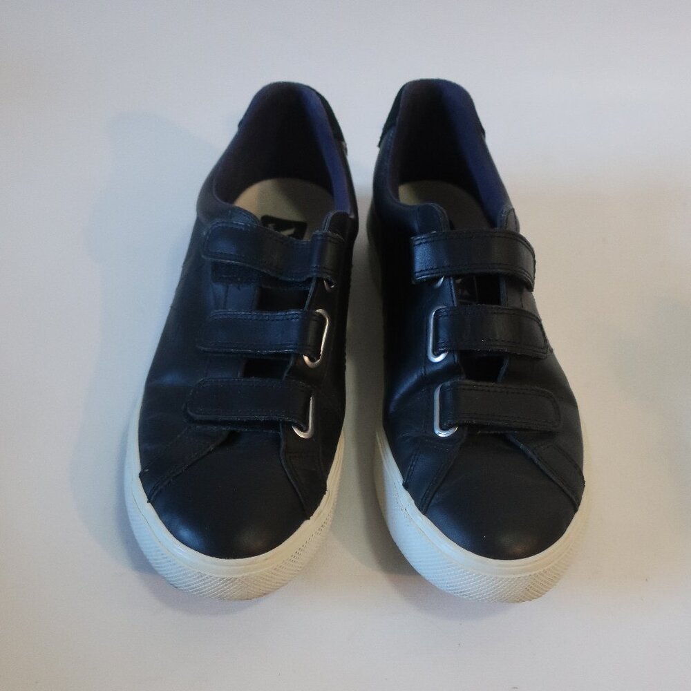 Womens Veja Black Leather Sneakers 40 EUR/US 9